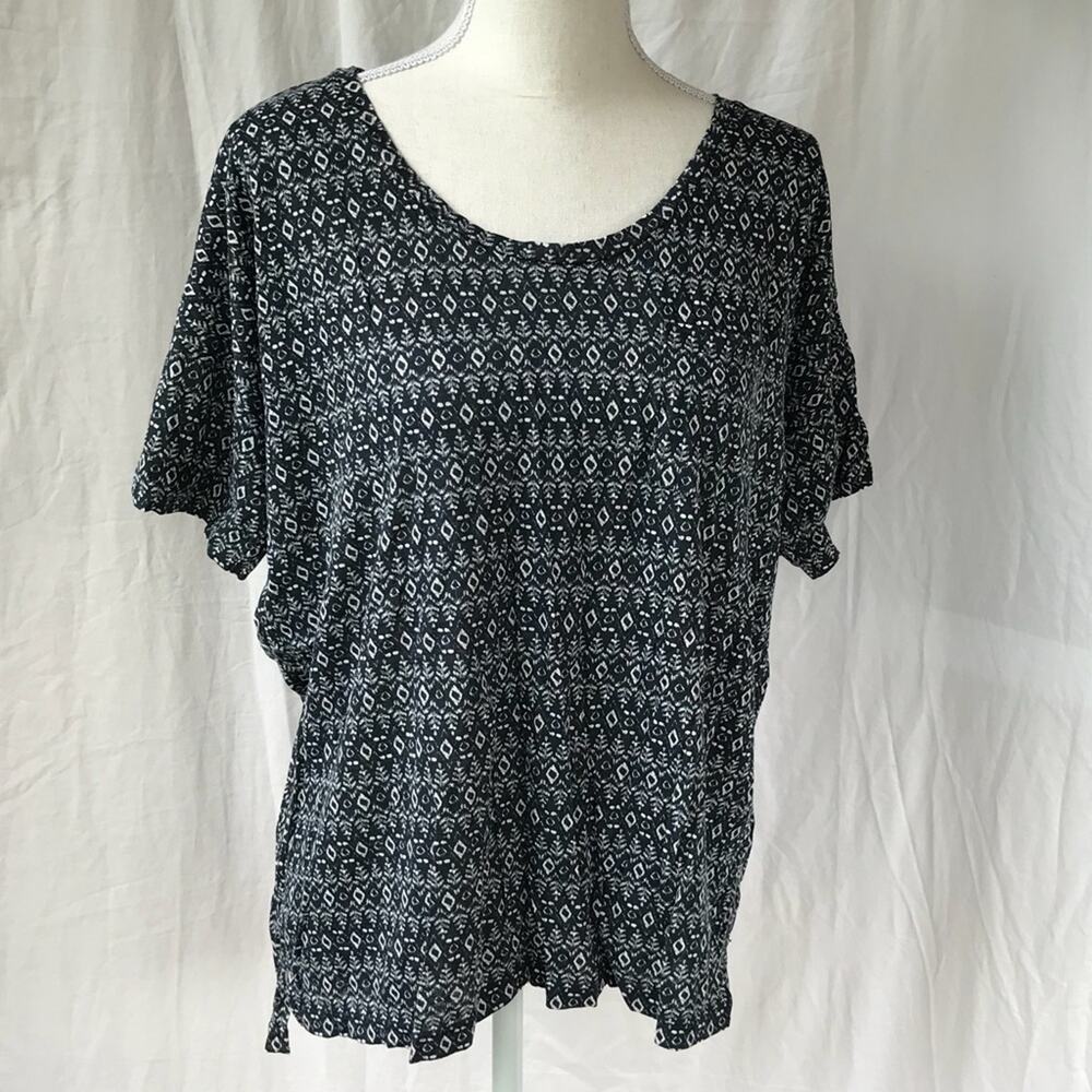 LOFT Black and White Short Sleeve Printed Tee